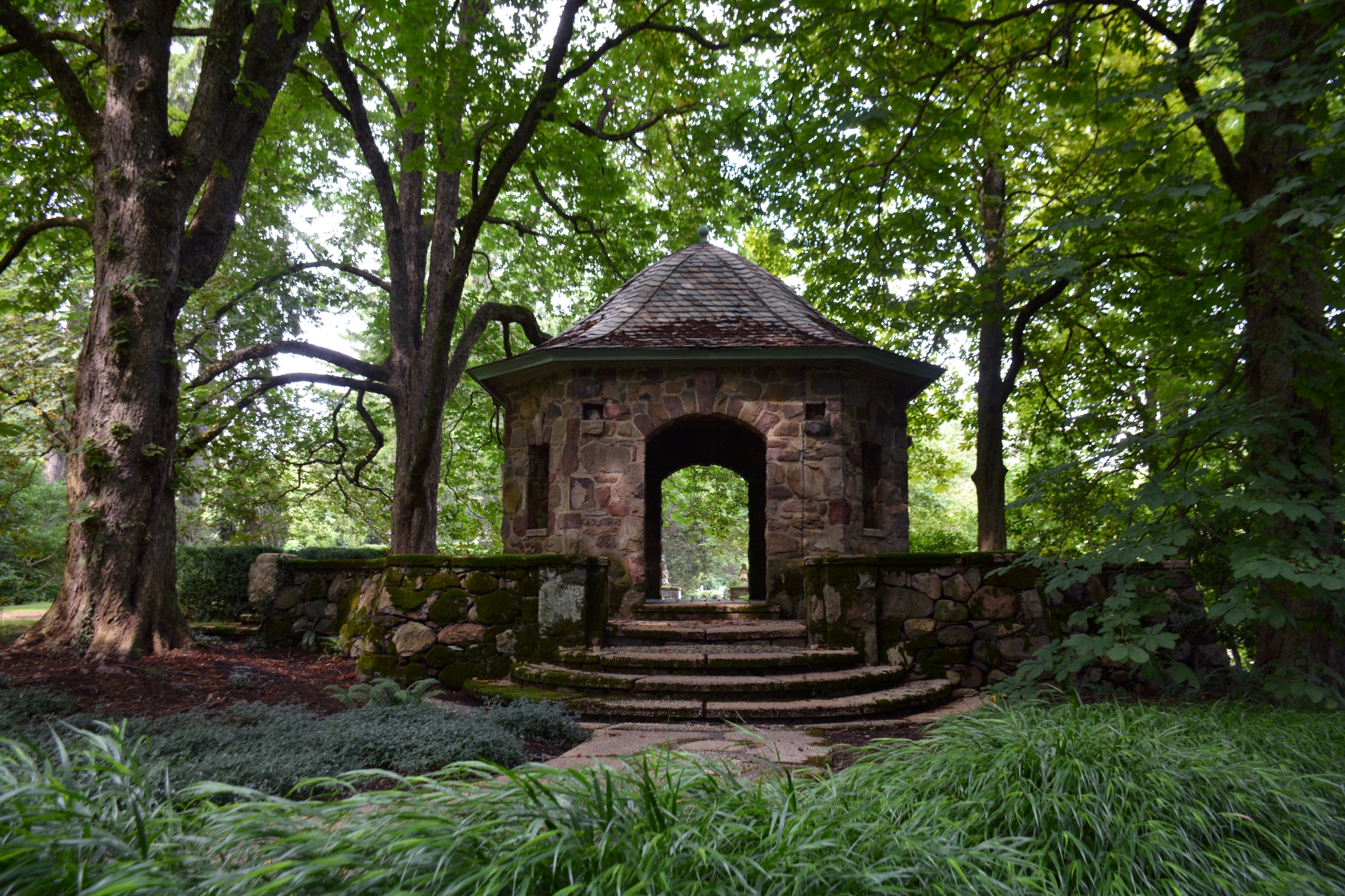 Greenwood Gardens Summerhouse